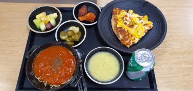 반도체 기업행사 창립기념일 조각피자 중식 제공