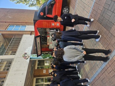 경인교육대학교부설초등학교 푸드트럭으로  현장에서 즉석수타피자 급식피자 제공